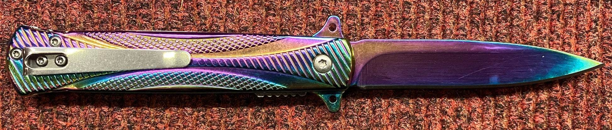 Rainbow Effect Lock Knife