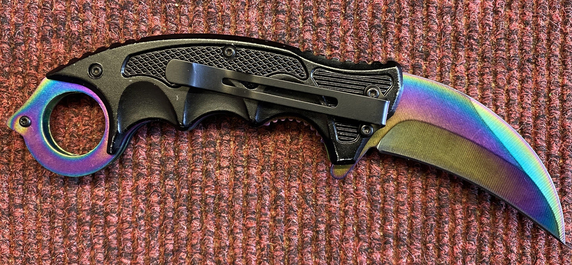 Buckland Rainbow Claw Knife