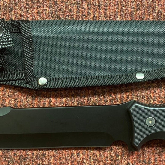 Camo Paracord Knife