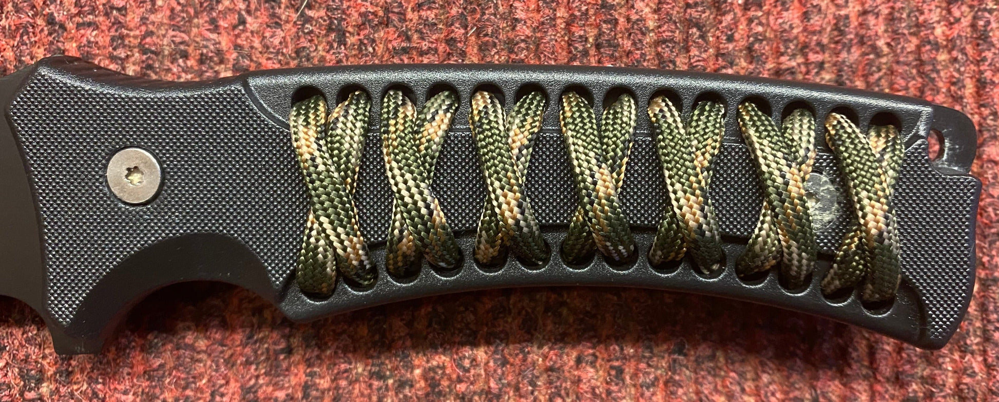 Camo Paracord Knife