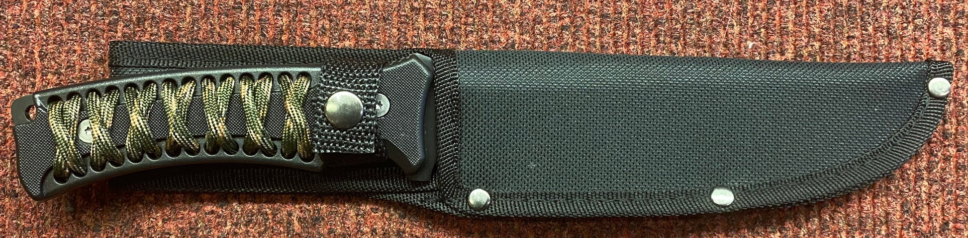 Camo Paracord Knife