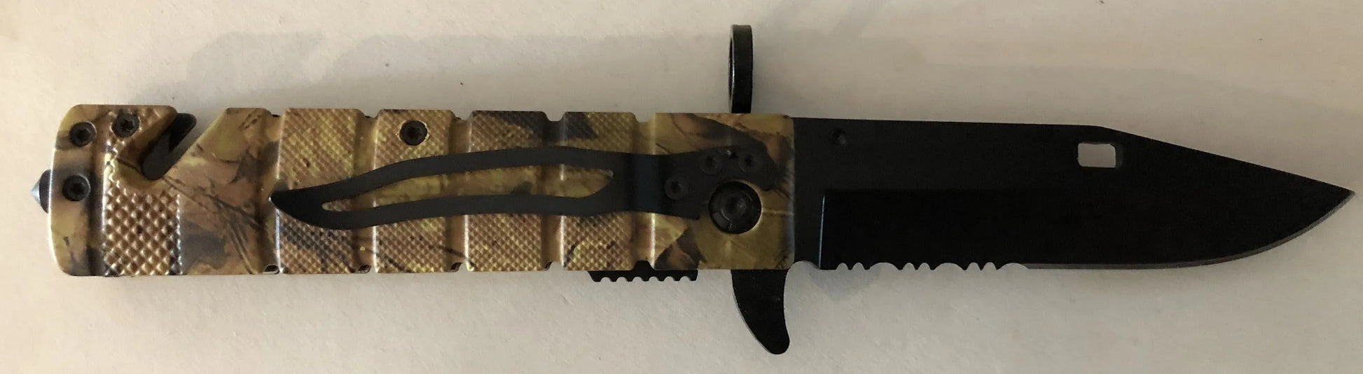 Camo Survival Lock Knife