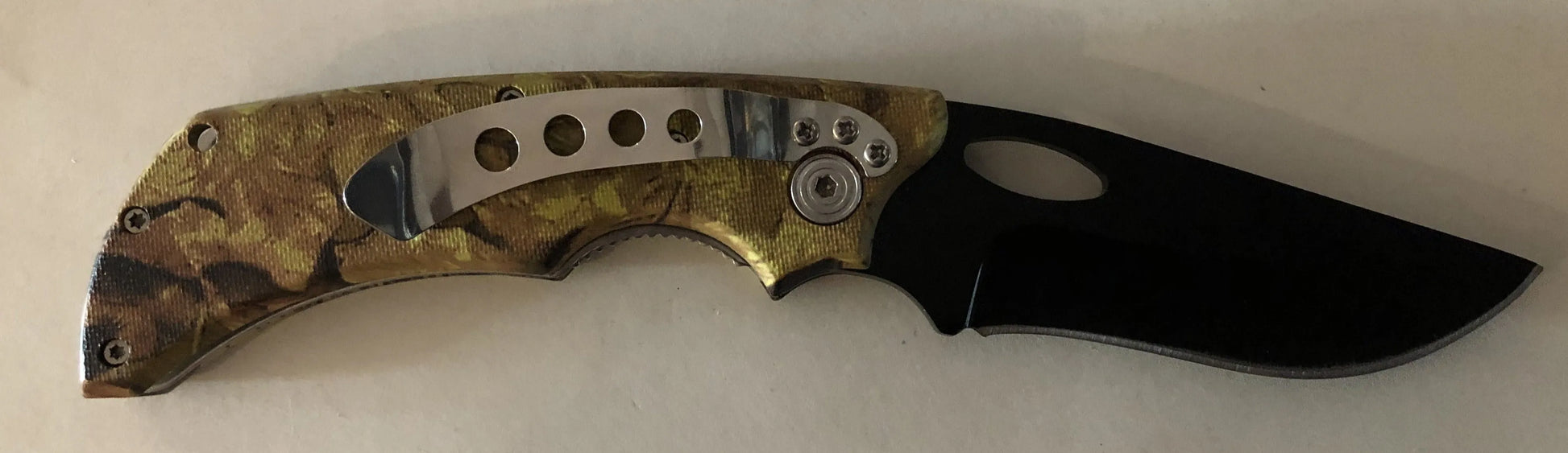 Camo Tree Effect Lock Knife