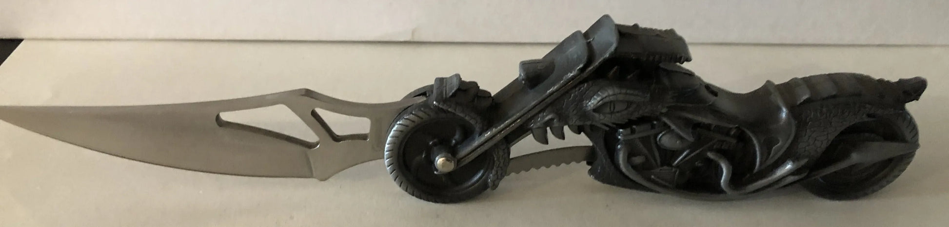 Dragon Eye Biker (light) Lock Knife