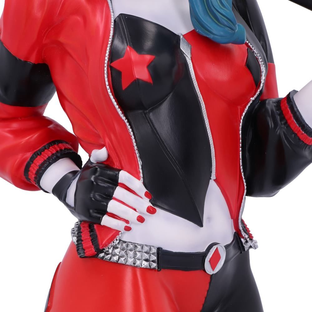 Harley Quinn (DC Comics) Bust