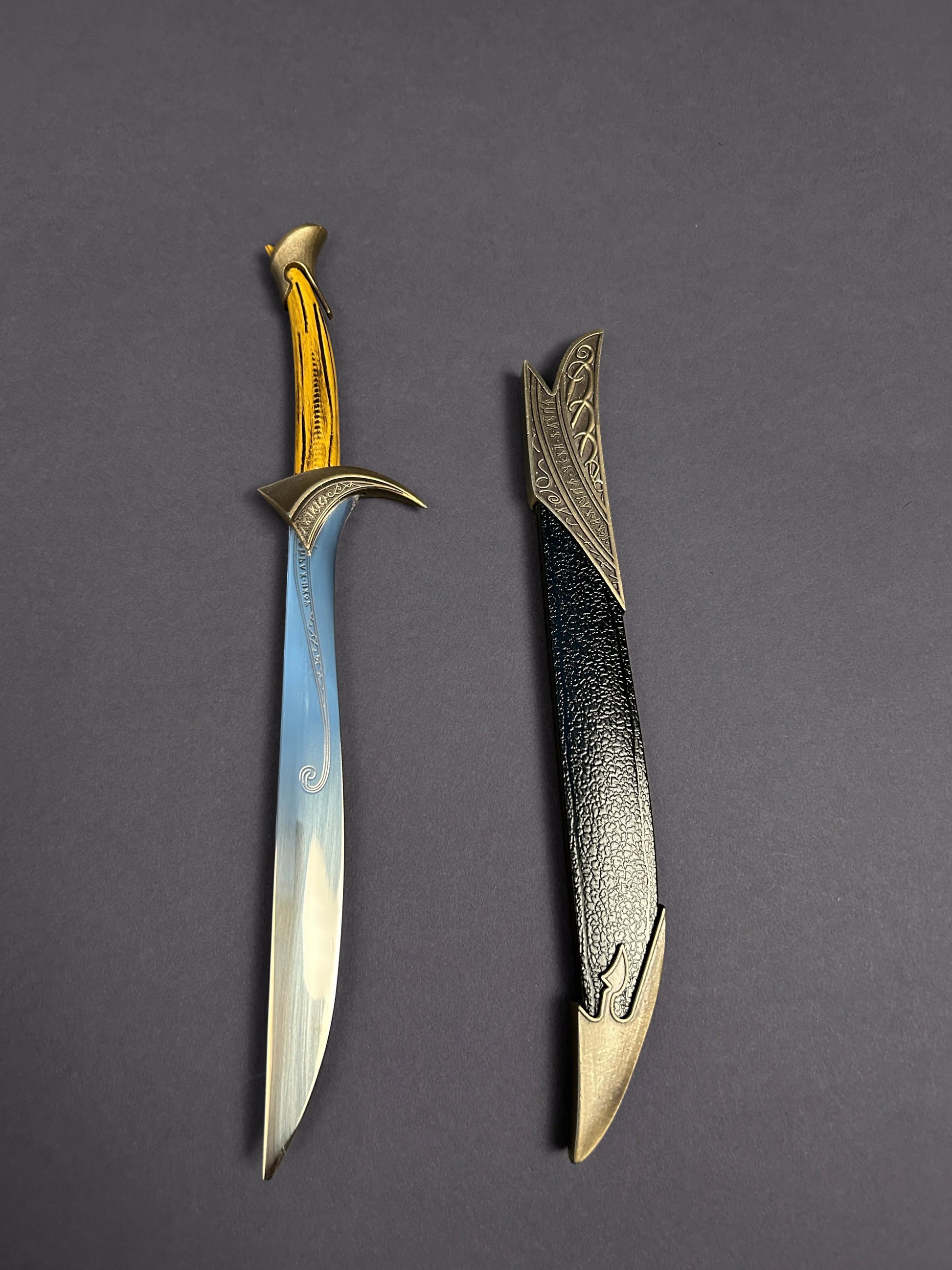 Mini "Dwarf (Rings) Kings" Sword