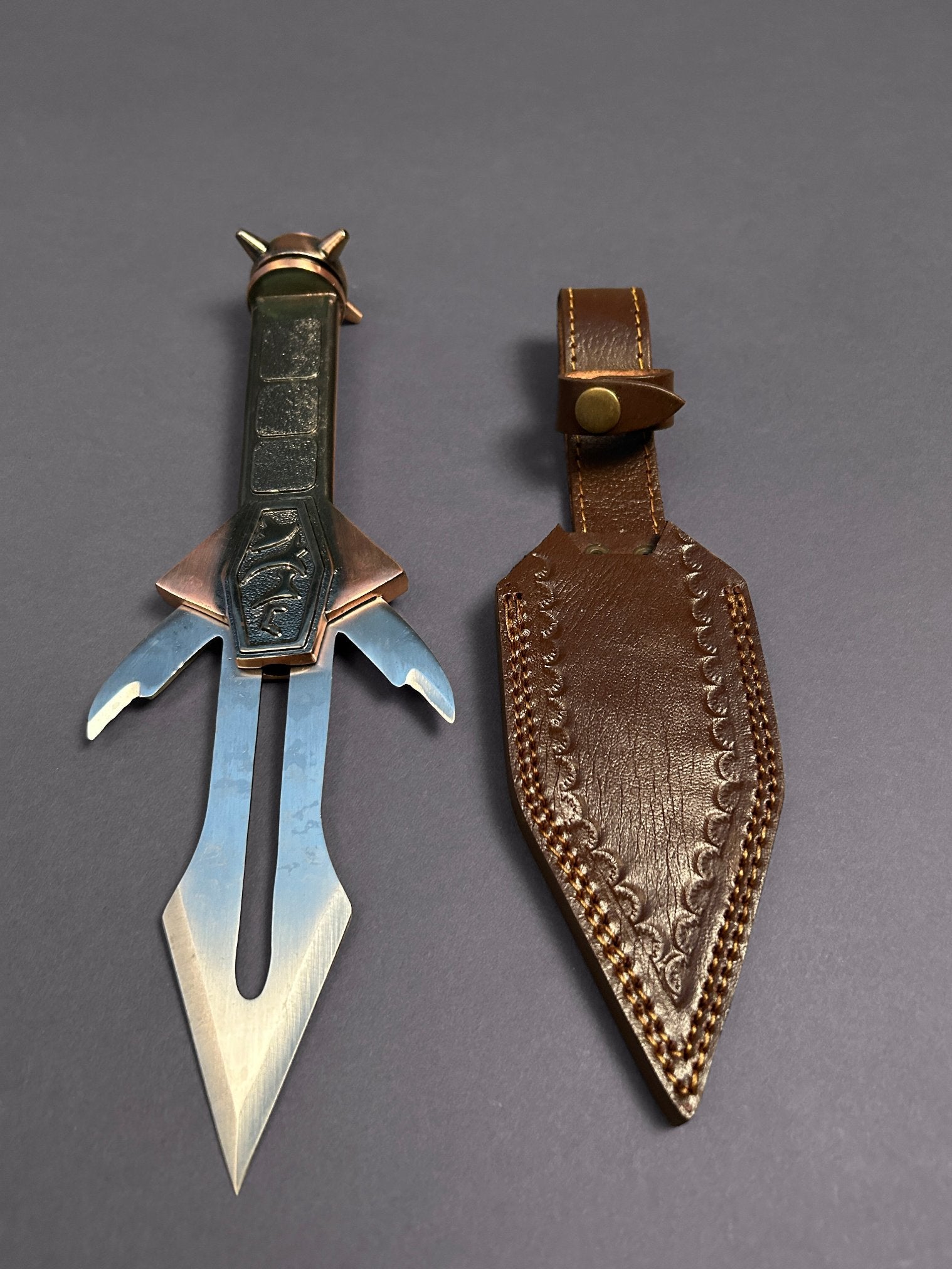 Tagh'er (Star) Dagger