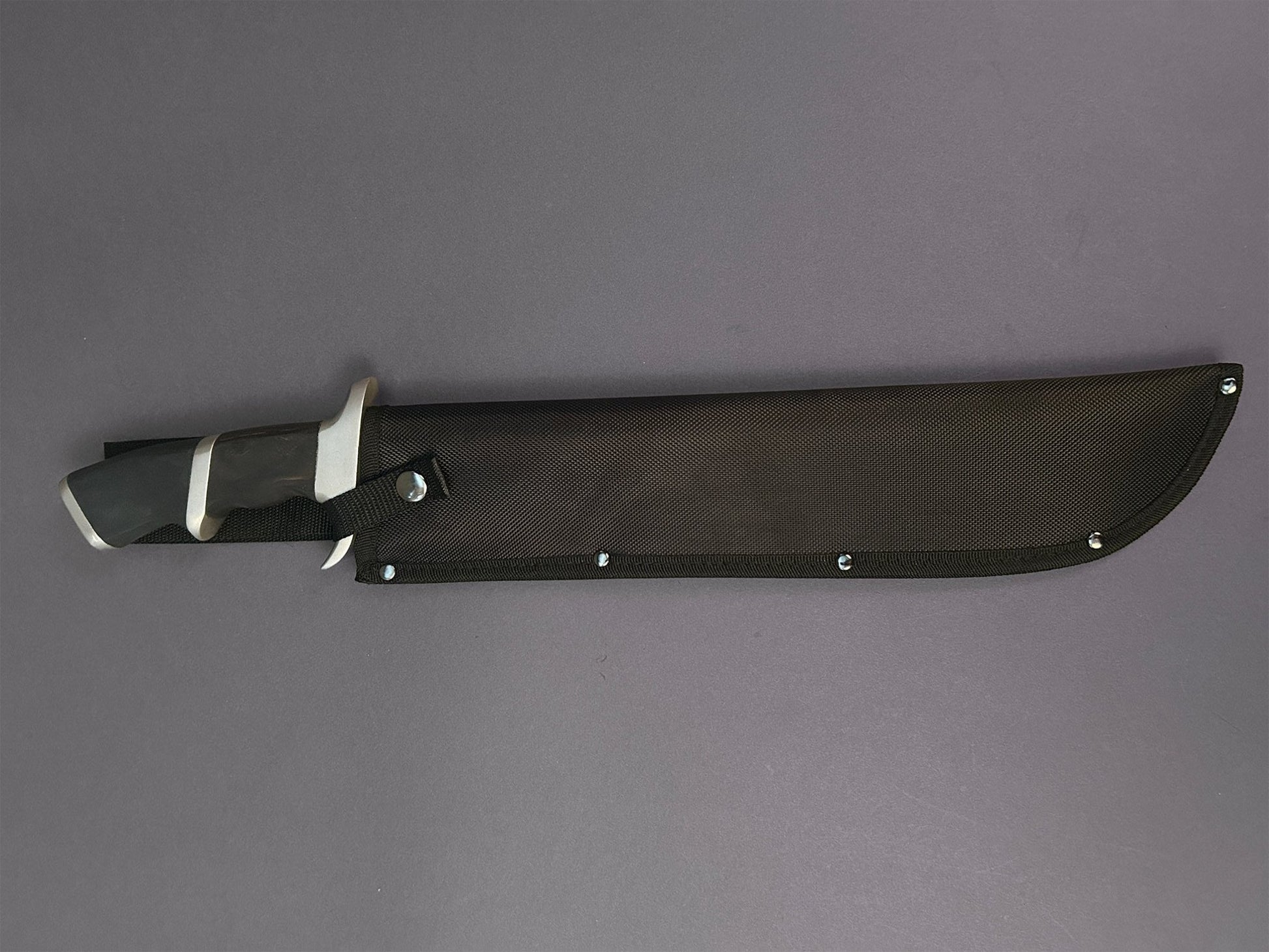 Hunter Pred Dagger