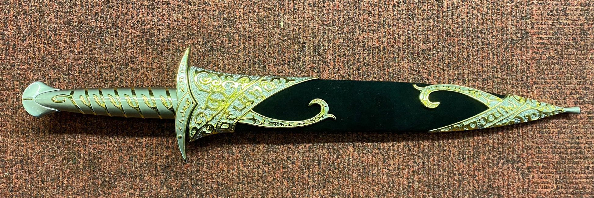 Little Adventurer Black (Rings) Sword