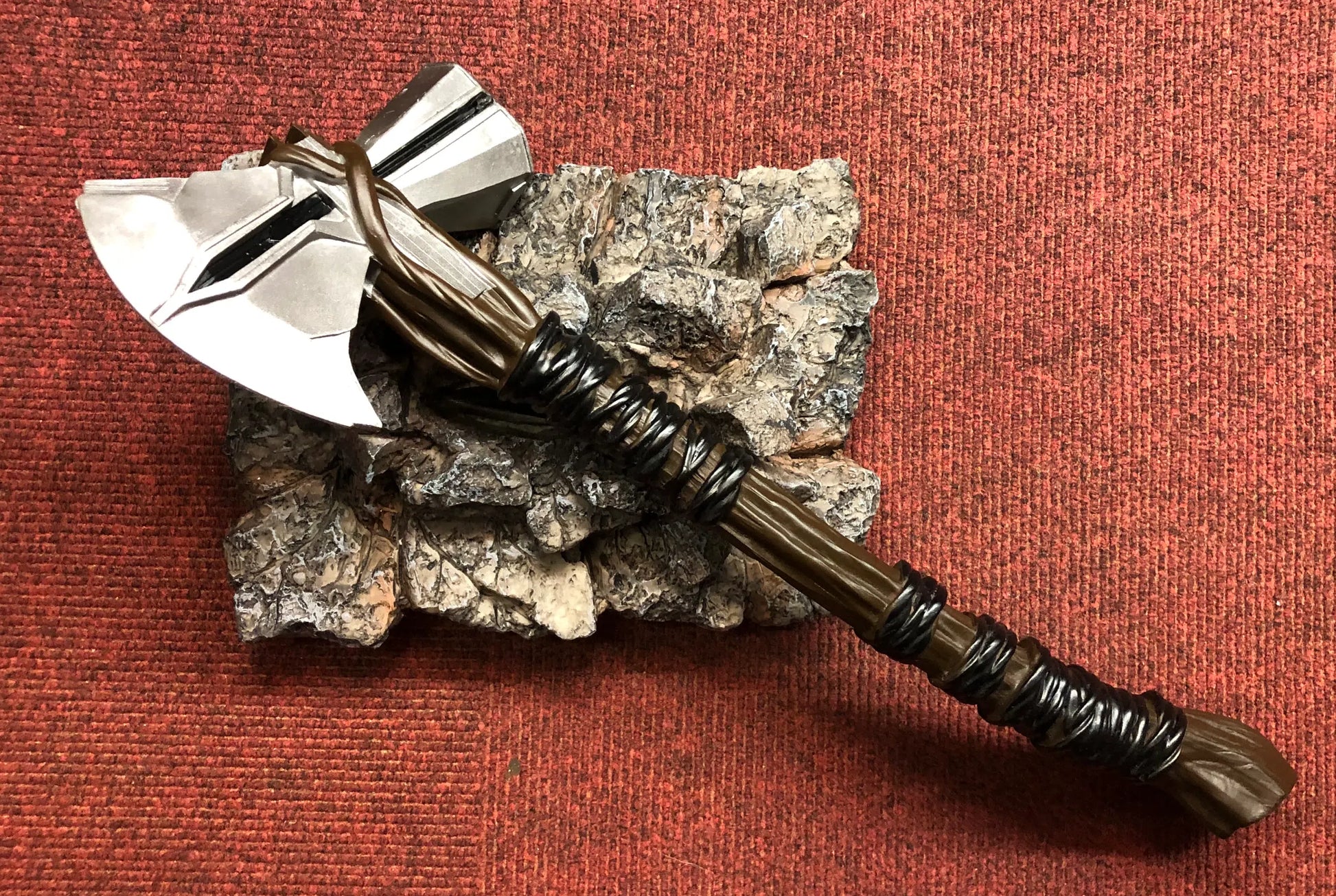Stormbreaker Axe with Display Stand