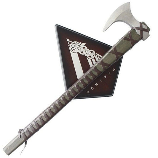 Ragnar Lothbrok | Vikings | Green Axe