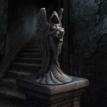 Scholar Femme Fatale Range