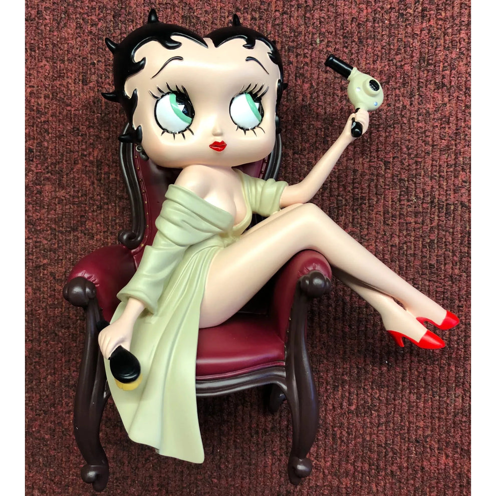 Betty Boop Figurine | Grooming